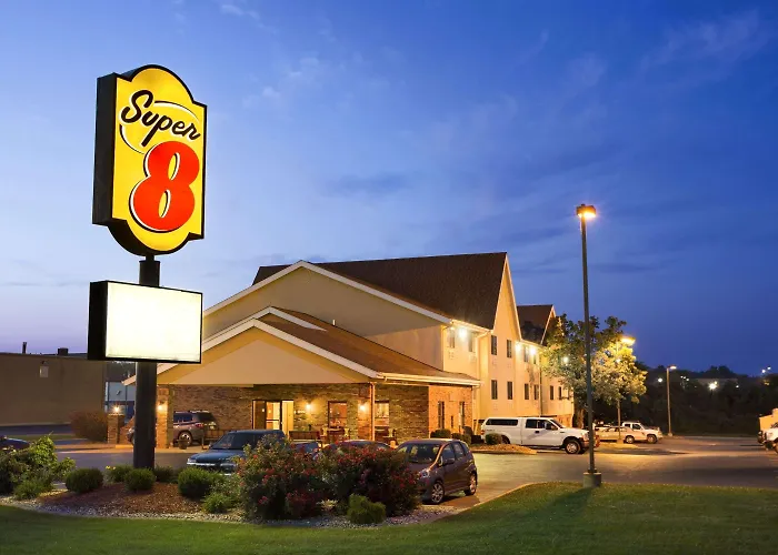 Super 8 By Wyndham Alton