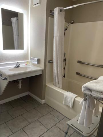 Super 8 By Wyndham 2* Alton