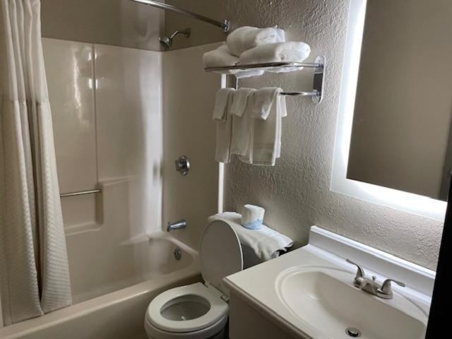 Super 8 By Wyndham Motel Alton