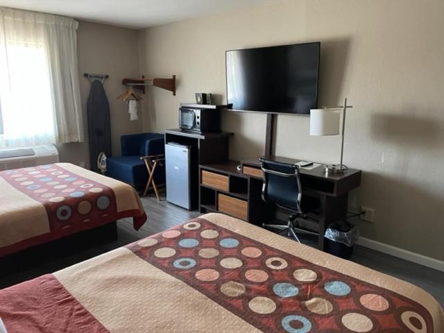 Super 8 By Wyndham